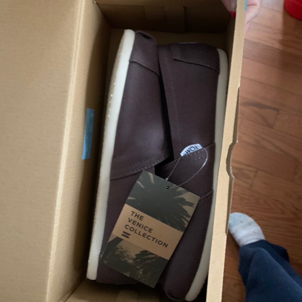 BRAND NEW TOMS STYLE: WMN CLASSIC